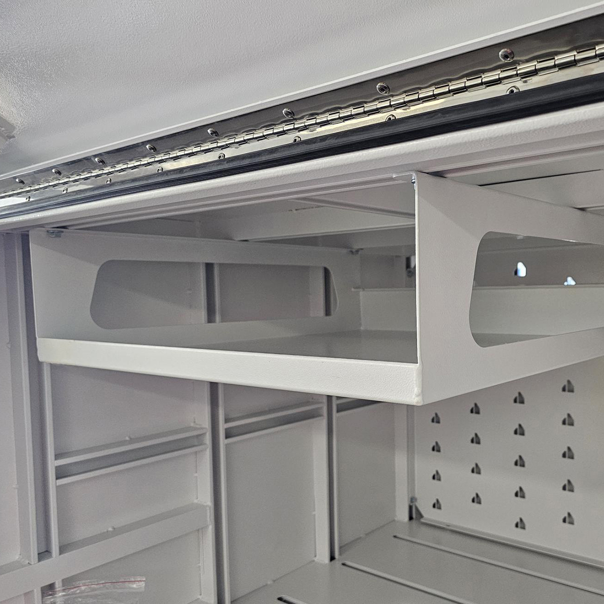 Paramount Boxes Canopy Aluminium Overhead Shelf - Image 4